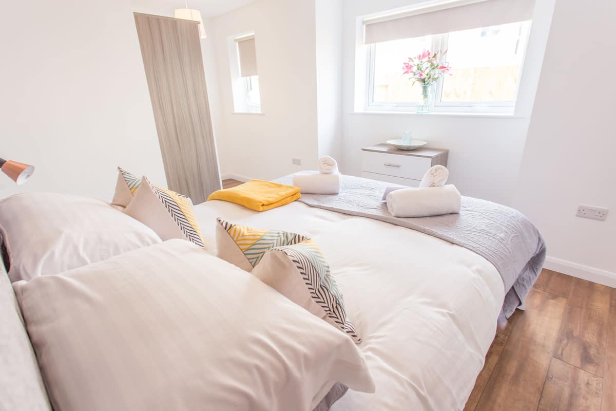 Suite (Churchill) | Iron/ironing board, WiFi (free), individually decorated, bed sheets