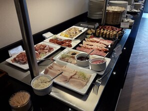 Frukostbuffé varje dag (PLN 69 per person)