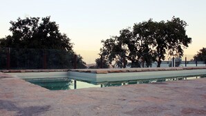 Seasonal outdoor pool - Hotel Rural El Sosiego (Villamiel)