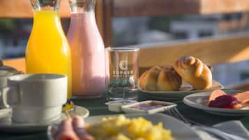 Petit déjeuner buffet compris tous les jours