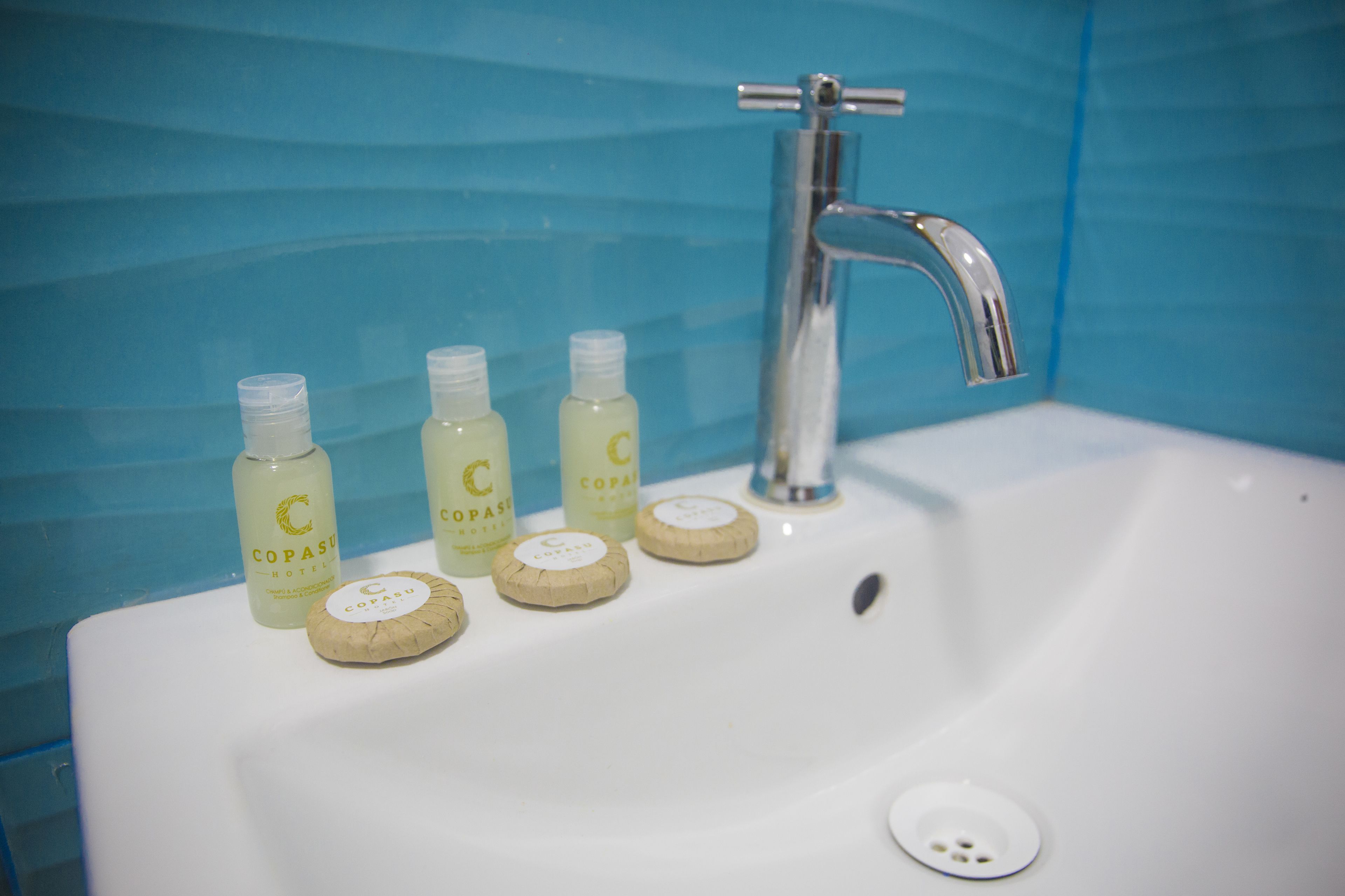 triple room, 1 bedroom, private bathroom | bathroom | shower, free toiletries, hair dryer, towels