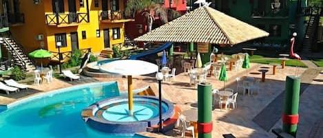 Tweepersoonskamer, voor 1 persoon | Zwembad | Een buitenzwembad