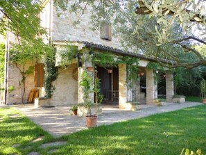 Exterior - Bed & Breakfast La Casa Delle Rondini (Staffolo)