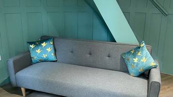 Premier Cabin | Living area