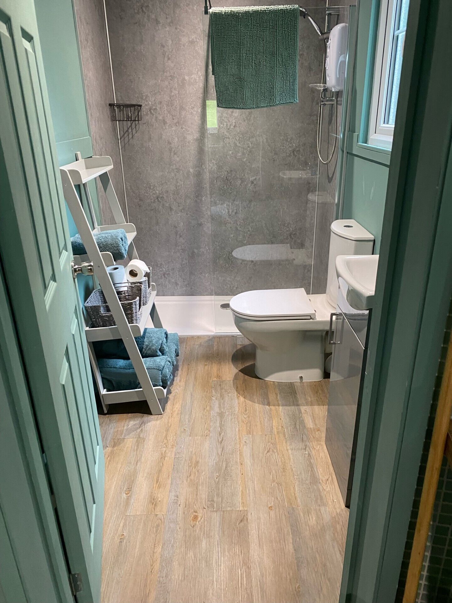Premier Cabin | Bathroom