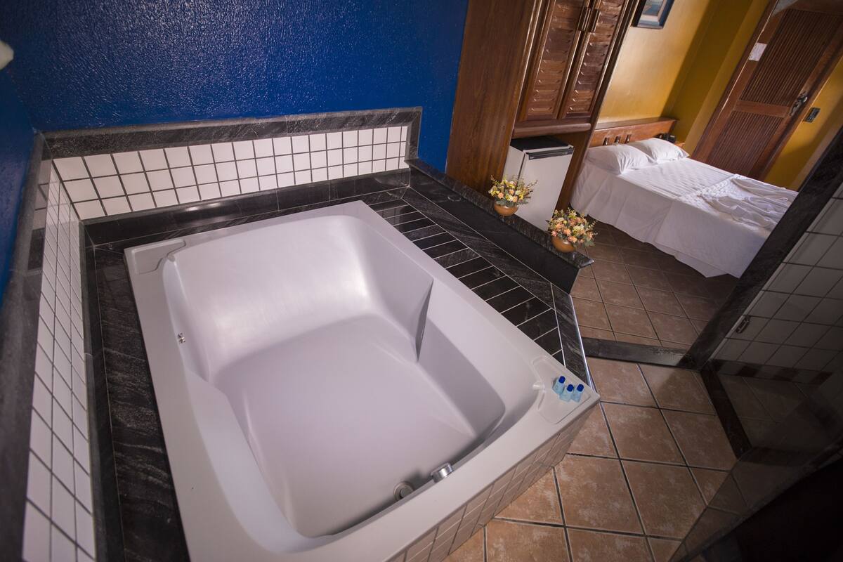 Minibar, bureau, rideaux occultants, Wi-Fi gratuit