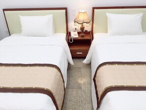 Minibar, desk, iron/ironing board, free WiFi - Queen Hotel (Quy Nhon)