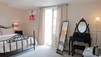 1 Schlafzimmer, VerdunkelungsvorhÀnge, schallisolierte Zimmer