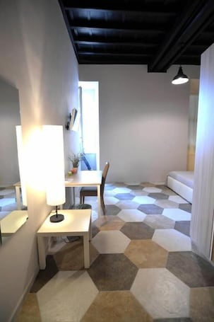 Double Room | Egyptian cotton sheets, down comforters, desk, free WiFi. Residence Stendhal Guest House