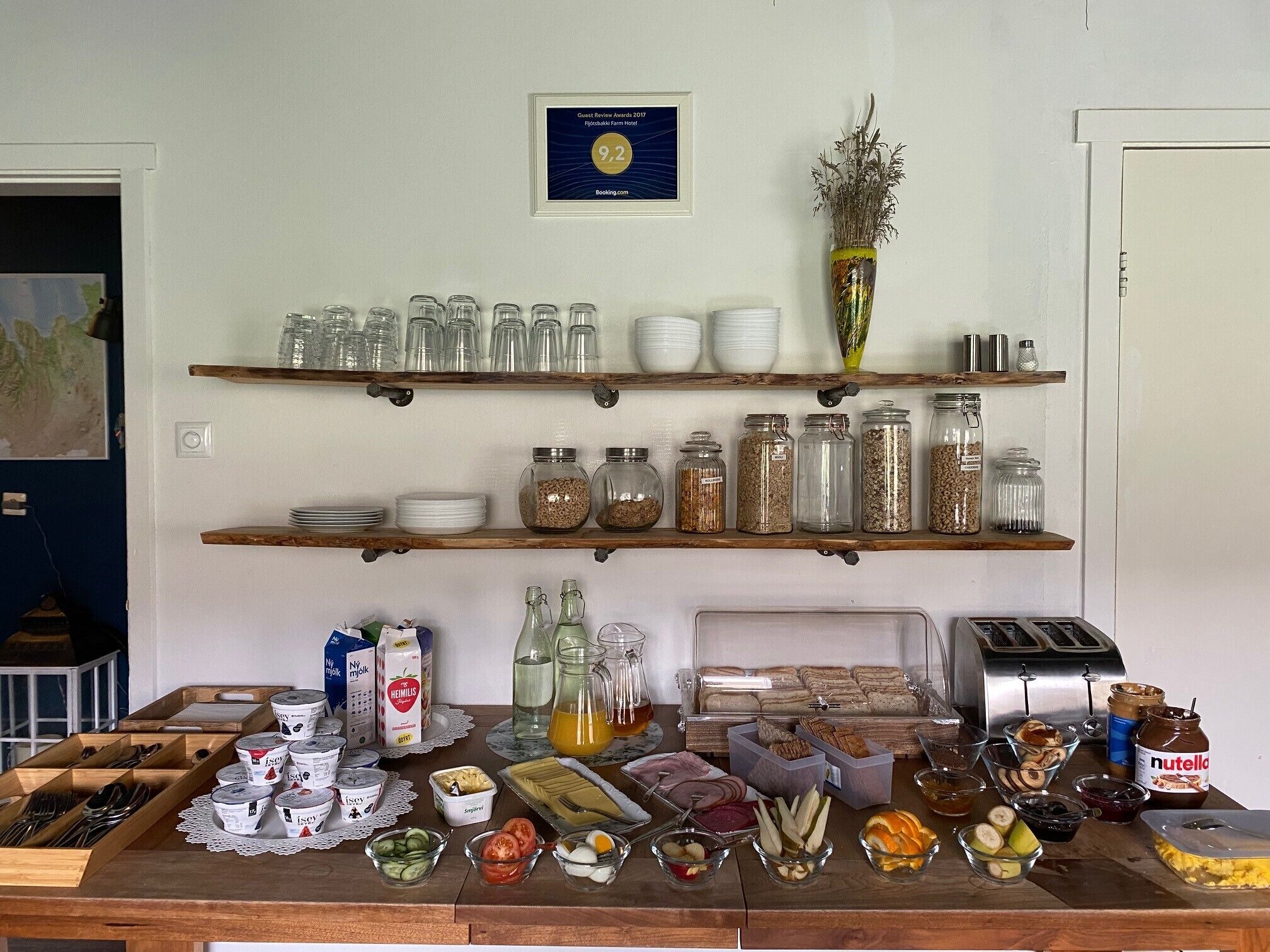 Free daily buffet breakfast
