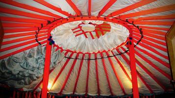 Chambre Standard avec lits jumeaux | Rideaux occultants, fer et planche à repasser