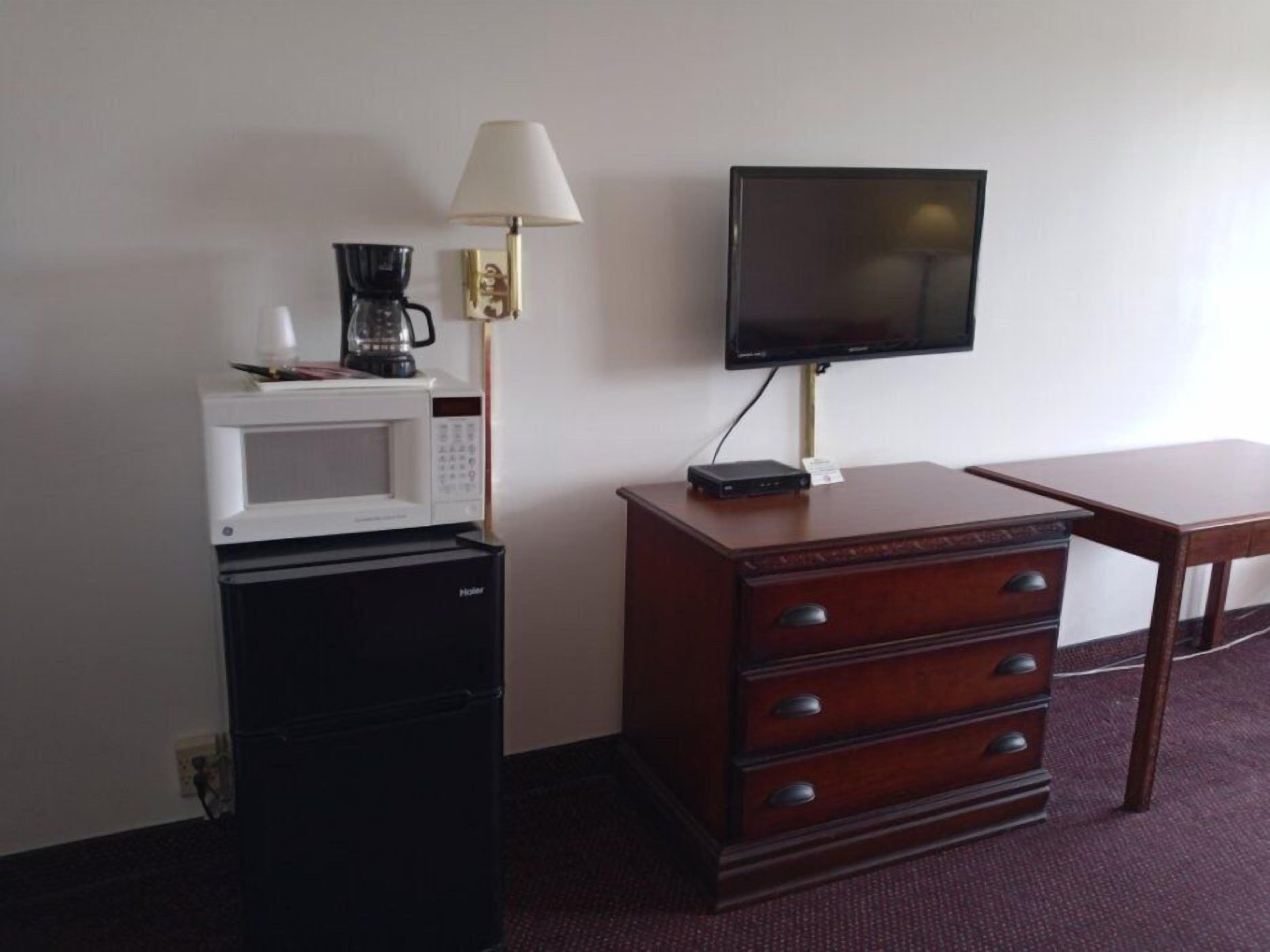 Desk, blackout drapes, iron/ironing board, free WiFi