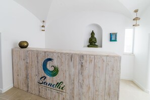 Reception hall - Sandhi House - Yoga & Wellness (Mafra)