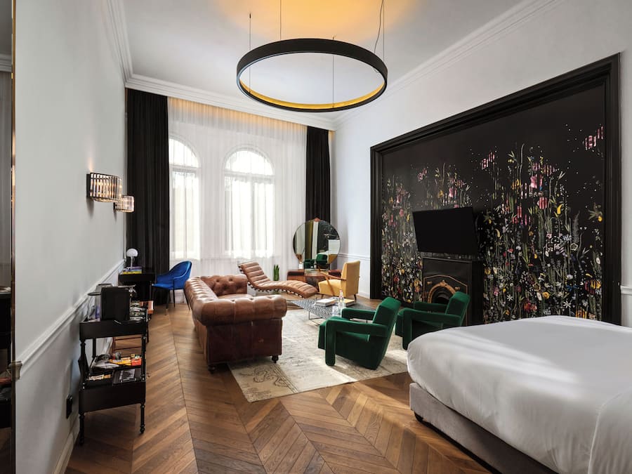 Deluxe Suite, Park View | Premium bedding, pillow-top beds, minibar, in-room safe