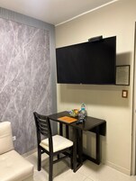 Single Room | Minibar, free WiFi, wheelchair access