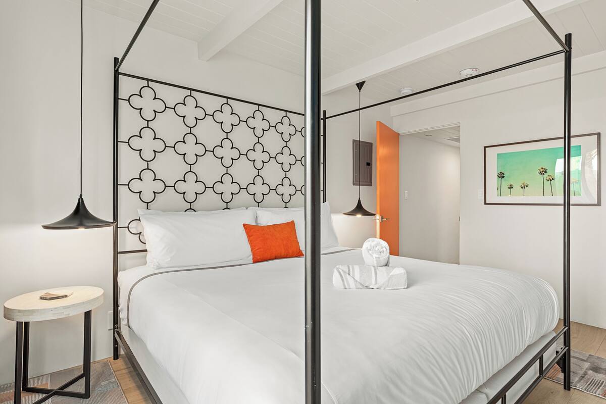 2 Bedroom Premier ADA | Premium bedding, down comforters, pillowtop beds, in-room safe