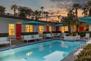 Outdoor pool - the Weekend (Palm Springs)