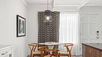 ダイニングルーム