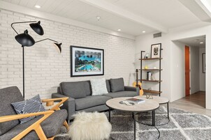 42-tommers smart-tv med kabelkanaler, tv