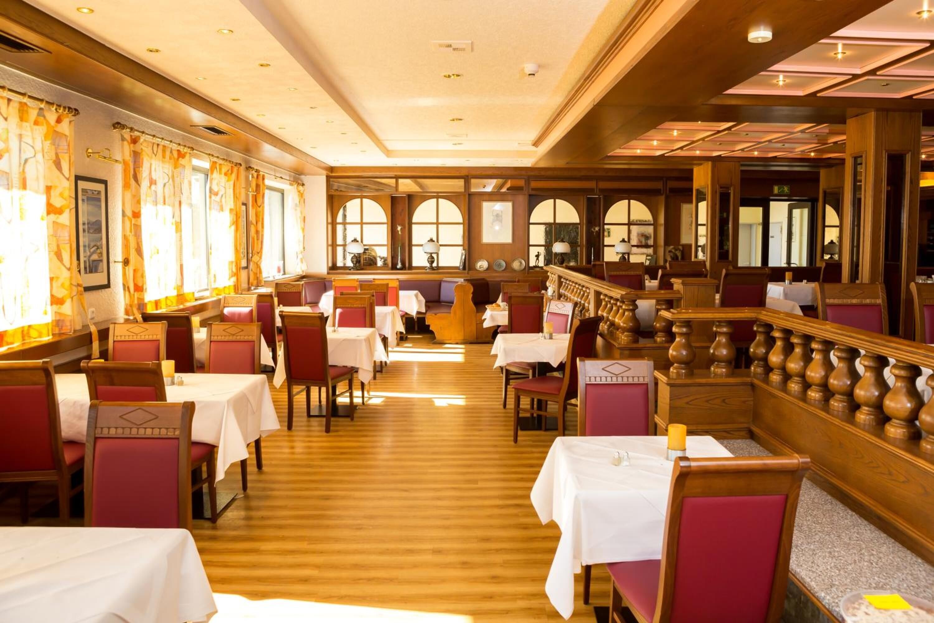 breakfast, lunch, dinner served; regional cuisine