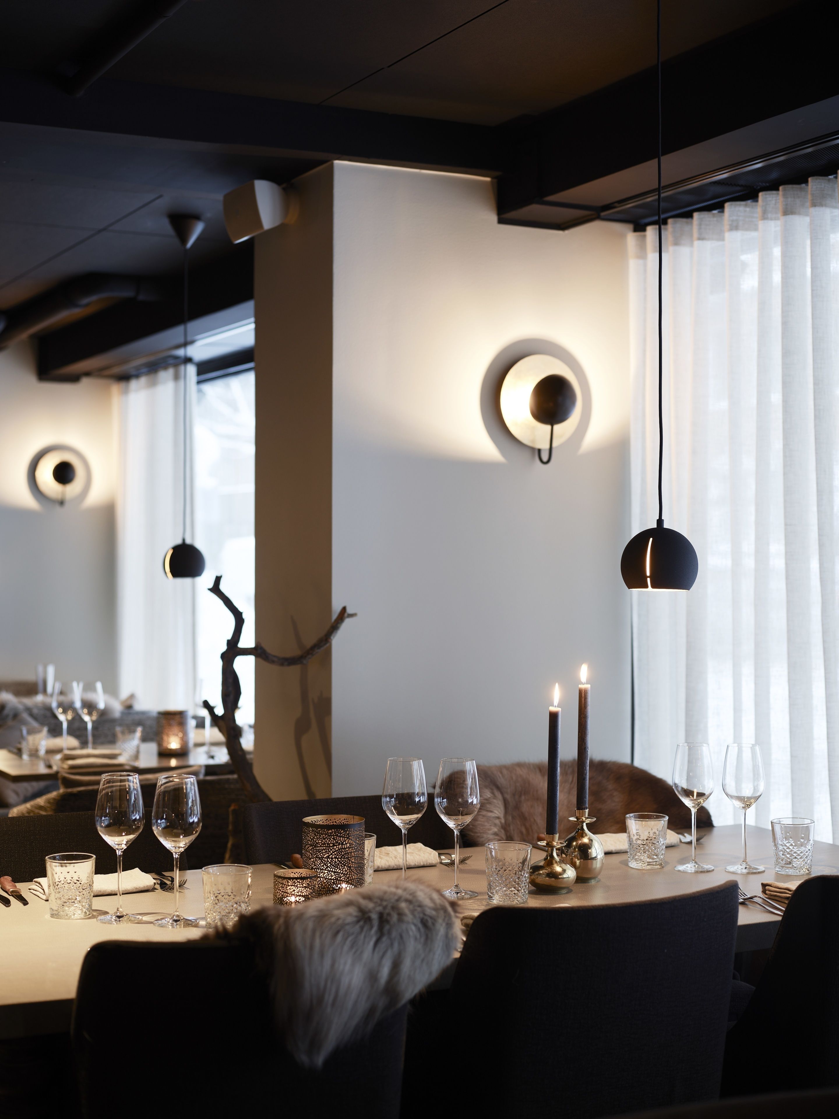 Se sirven desayunos, cenas y cocina local 