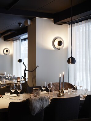 Se sirven desayunos, cenas y cocina local