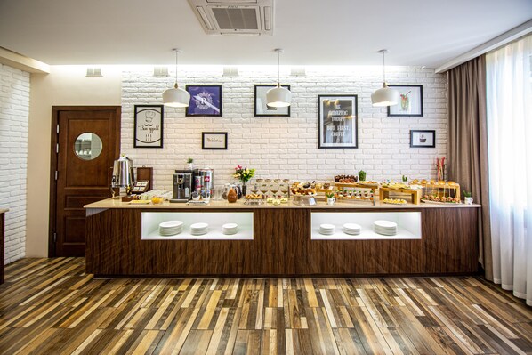 Petit déjeuner buffet compris tous les jours