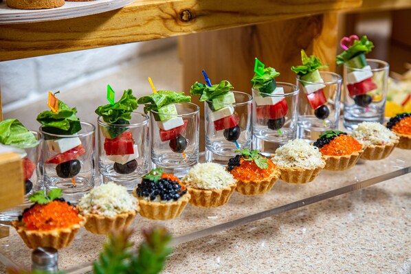 Free daily buffet breakfast - Rayan Hotel (Osh)