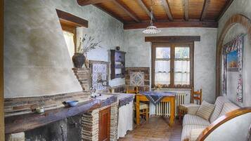 Double Room | Living area | TV