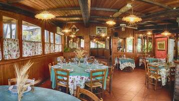 Tägliches inbegriffenes einheimisches Frühstück