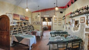 Bar (on property) - La Vecchia Quercia (Selci)