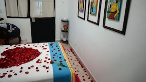 Comfort Room | Iron/ironing board (on request), free WiFi - Casa Cinco De Mayo (San Miguel de Allende)