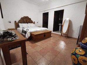 Superior Double Room | 1 bedroom, iron/ironing board, free WiFi