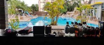 Ruysuk Hotel & Swimming Pool