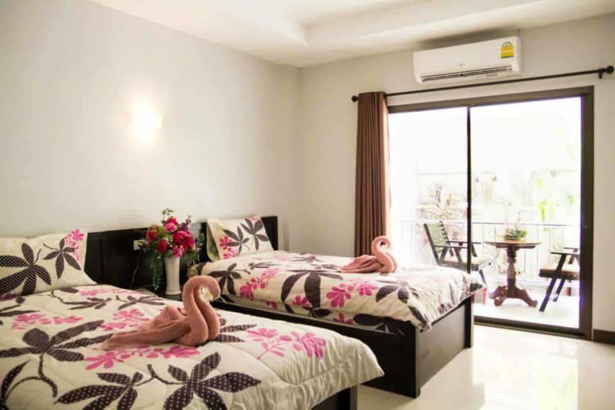 Standard Twin Room | Free WiFi