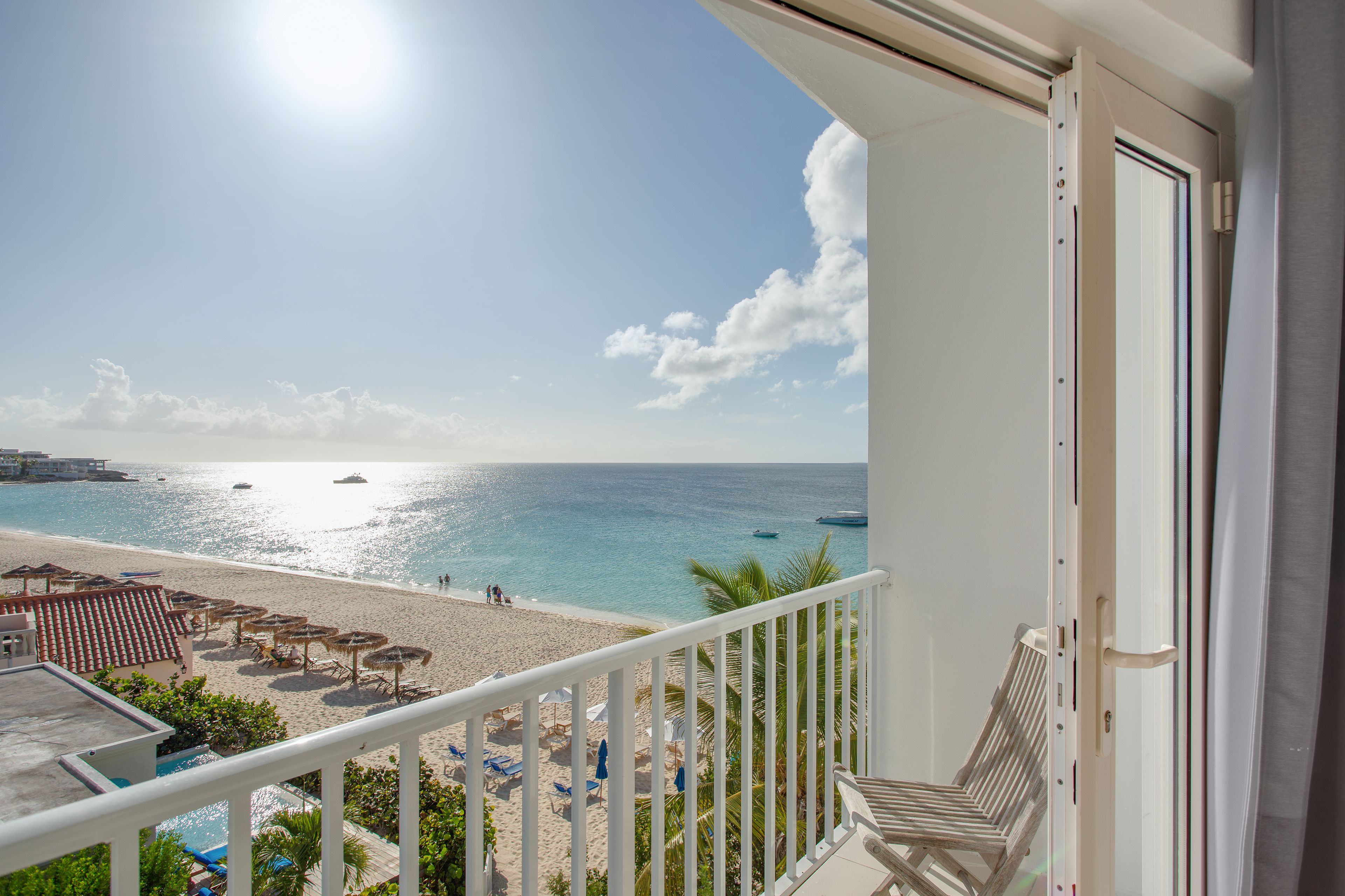 Standaard studio, 1 kingsize bed, niet-roken, keuken | Uitzicht op strand/zee