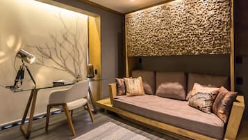 Superior Suite, 1 Double Bed with Sofa bed | 1 bedroom, free minibar, in-room safe, individually decorated