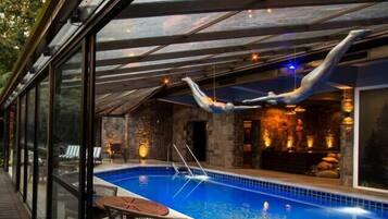 Couples treatment rooms, sauna, hot tub, steam room, Turkish bath