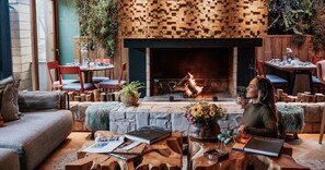 TV connectée de 32 pouces avec chaînes par câble, télévision