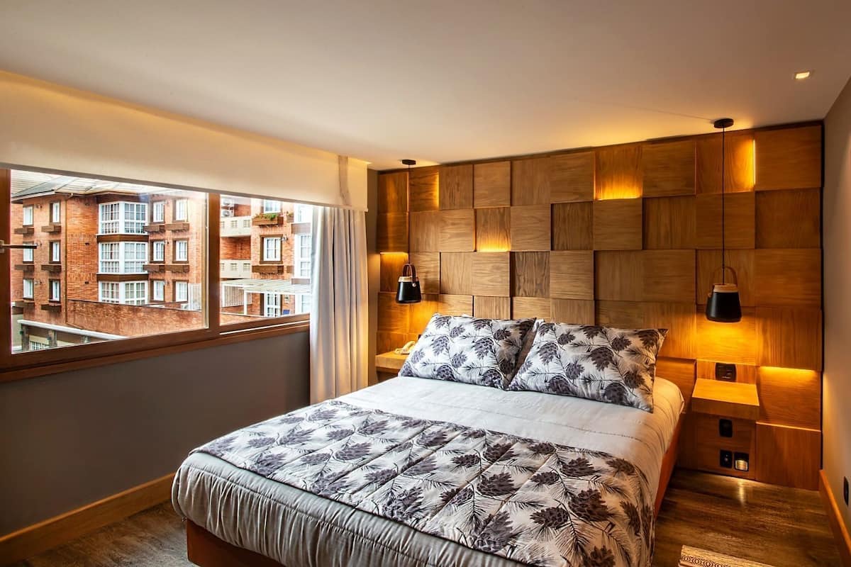 Superior suite, 1 tweepersoonsbed met slaapbank | 1 slaapkamer, een gratis minibar, een kluis op de kamer