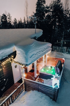 Bain à remous extérieur