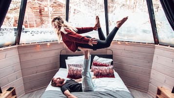 Design-Vierbettzimmer, Mehrere Betten | 1 Schlafzimmer, hochwertige Bettwaren, laptopgeeigneter Arbeitsplatz