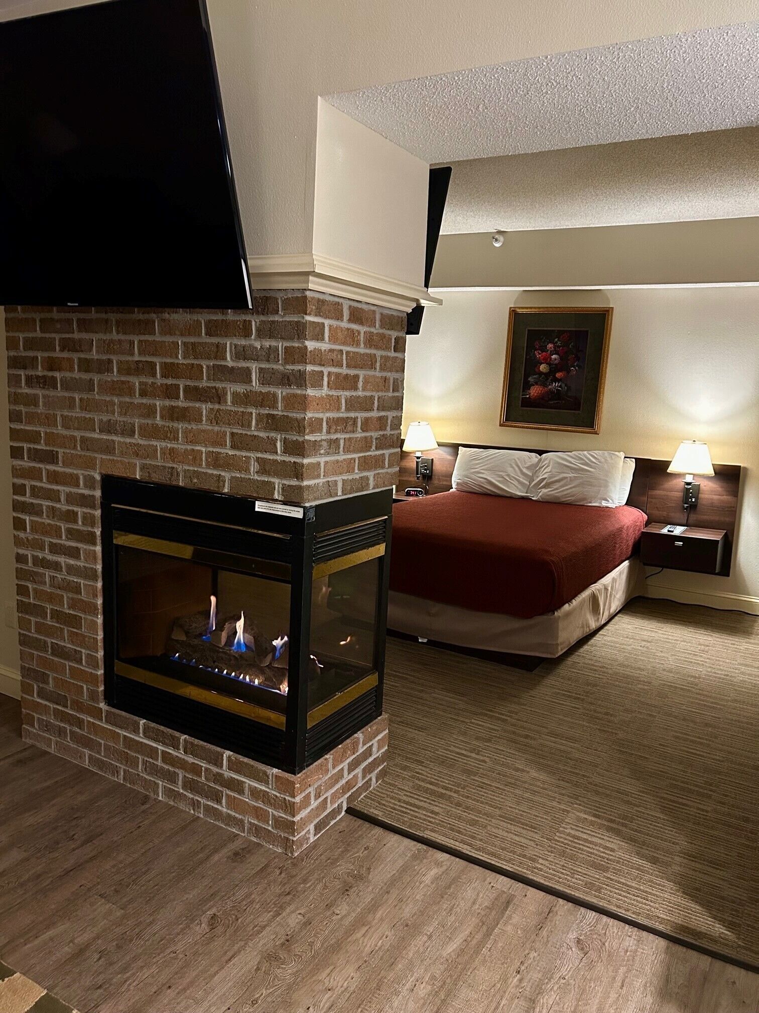 Exclusive Suite, 1 Queen Bed with Sofa bed | Premium bedding, blackout drapes, iron/ironing board, rollaway beds