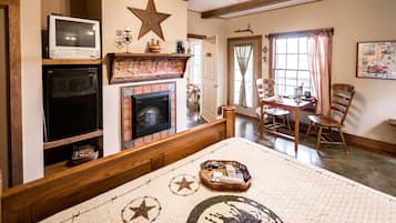 Suíte superluxo, 1 cama King, vista para o lago | Roupas de cama de algodão egípcio, roupas de cama premium