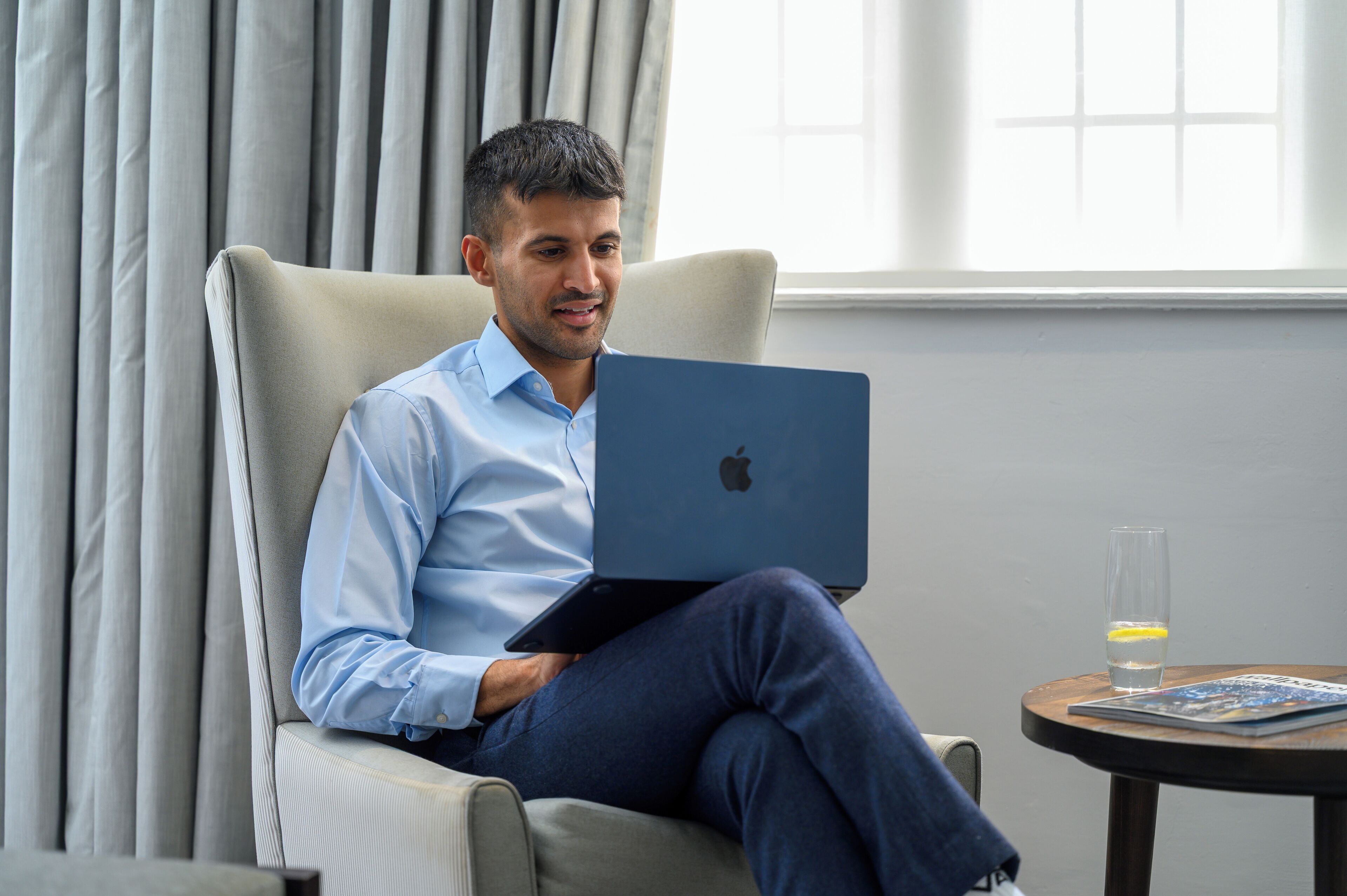 room (feature king) | hypo-allergenic bedding, in-room safe, individually decorated, desk