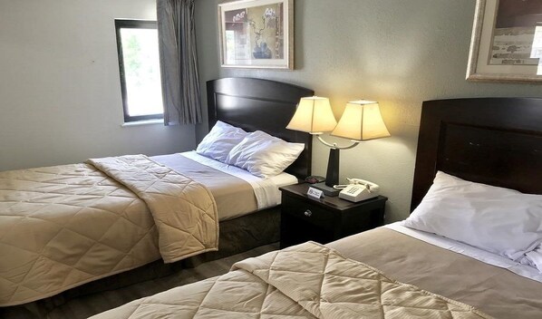 Traditional Double or Twin Room, 2 Double Beds | Individually furnished, desk, blackout drapes, iron/ironing board - Palace Inn & Suites - Newport News/Jefferson Ave (Newport News)