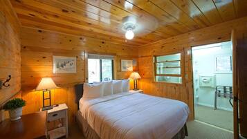 2 bedrooms, Egyptian cotton sheets, premium bedding, in-room safe