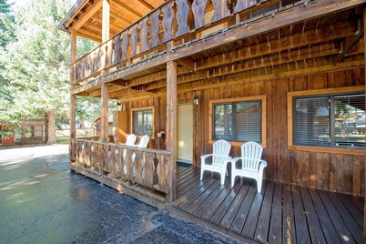Thunderbird Lodge