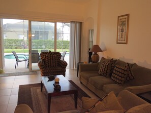 TV - Formosa Gardens Pool Homes by Sunny OVH (Kissimmee)