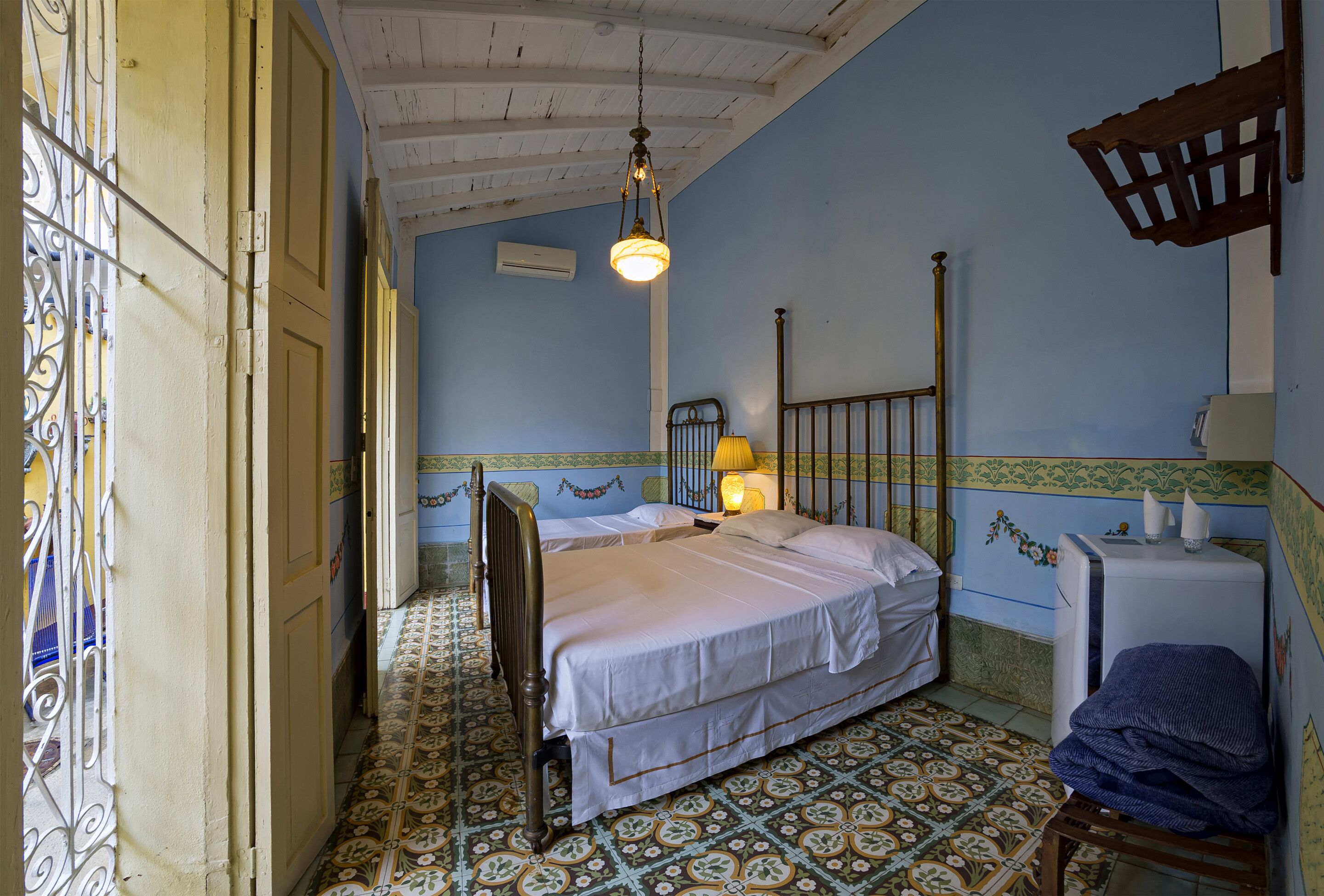 classic triple room, multiple beds | 1 bedroom, minibar, in-room safe, individually decorated